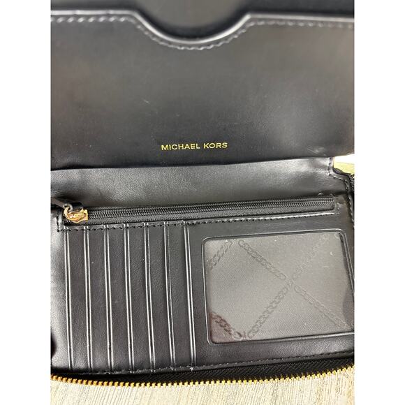 Michael Kors Women’s Large Black Pebbled Leather Smartphone Wristlet Wallet Zip - Picture 6 of 7